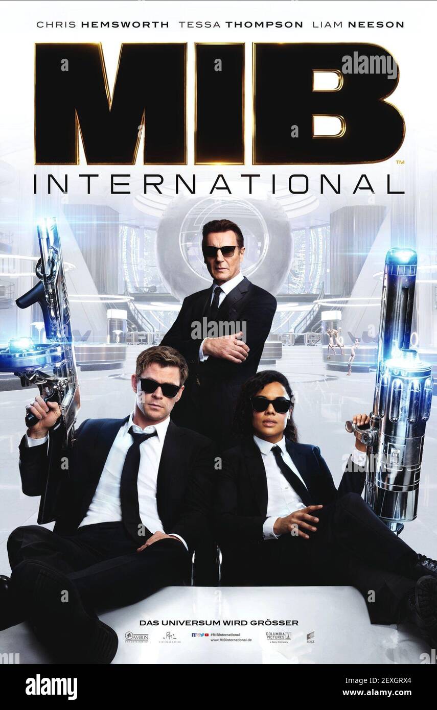 CHRIS HEMSWORTH, LIAM NEESON, AFFICHE DE TESSA THOMPSON, HOMMES EN NOIR : INTERNATIONAL, 2019 Banque D'Images