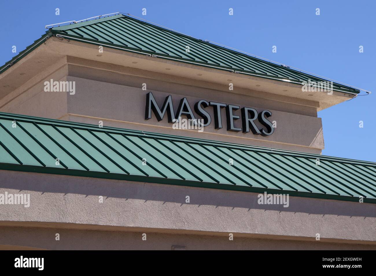 Augusta, GA USA 03 04 21 : les cinémas historiques GTC Masters d'Augusta en Géorgie sont fermés et ne s'ouvrent pas en raison de l'enseigne de l'édifice Covid-19 Banque D'Images