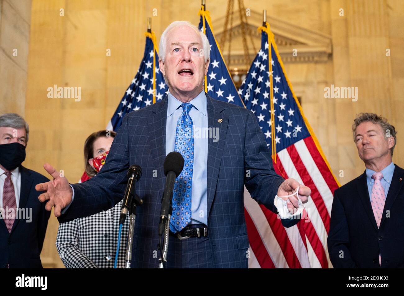 Le sénateur américain John Cornyn (R-TX) parle lors d'une conférence de presse de la réouverture des écoles. Banque D'Images