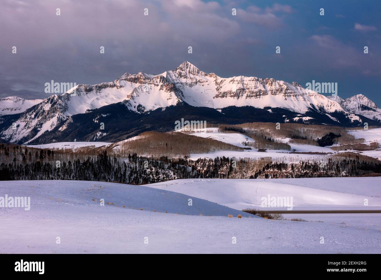 Wilson Peak dans les montagnes de San Juan près de Telluride, Colorado avec de la neige d'hiver Banque D'Images