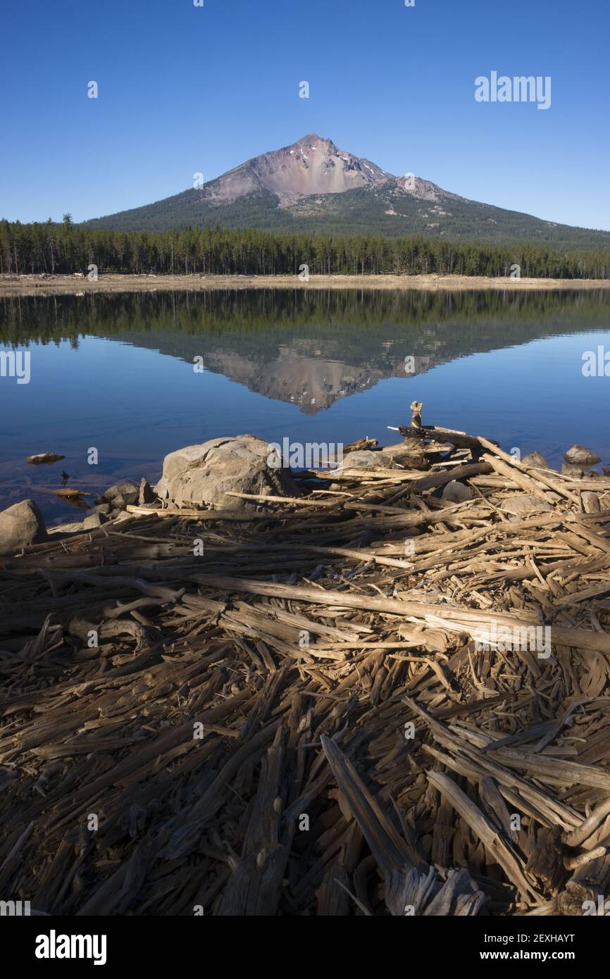 Four Mile Lake Mount McLoughlin Klamath County Oregon Cascade Mountains Banque D'Images