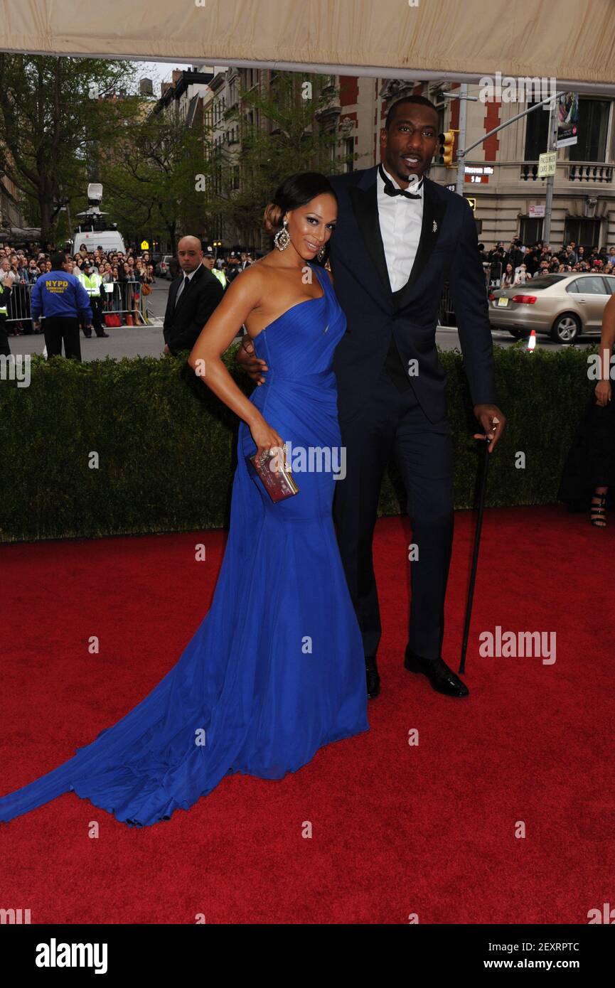 Alexis Welch, Amar'e Stoudemire assiste au Gala des avantages de l'Institut Charles James: Beyond Fashion 2014 Costume, qui s'est tenu au Metropolitan Museum of Art de New York, le lundi 5 mai 2014. (Photo de Jennifer Graylock/Sipa USA) Banque D'Images