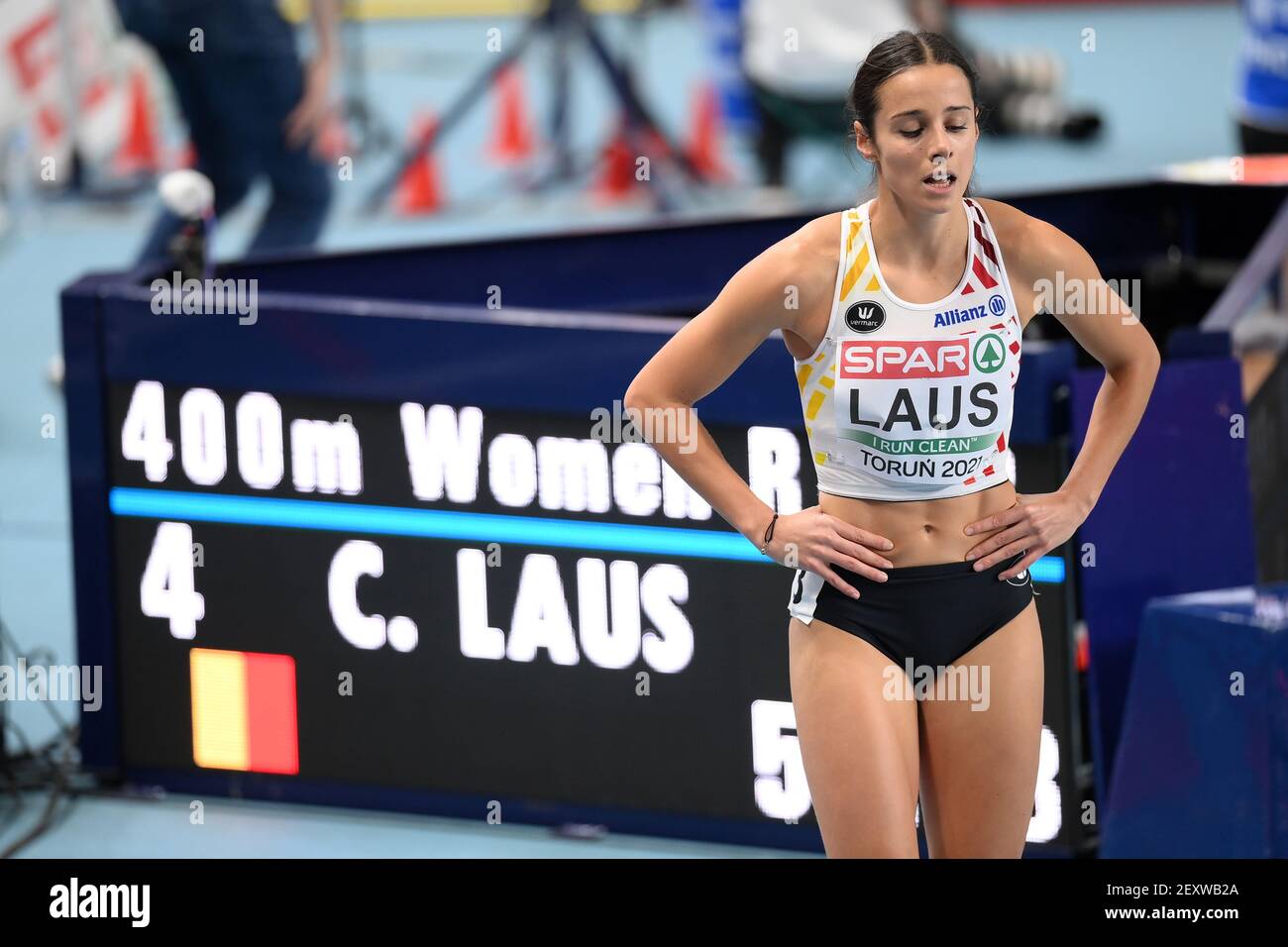 Camille Laus belge photographiée après la chaleur de la première manche de la course féminine de 400m des Championnats d'intérieur d'athlétisme européens, à Torun, Polan Banque D'Images