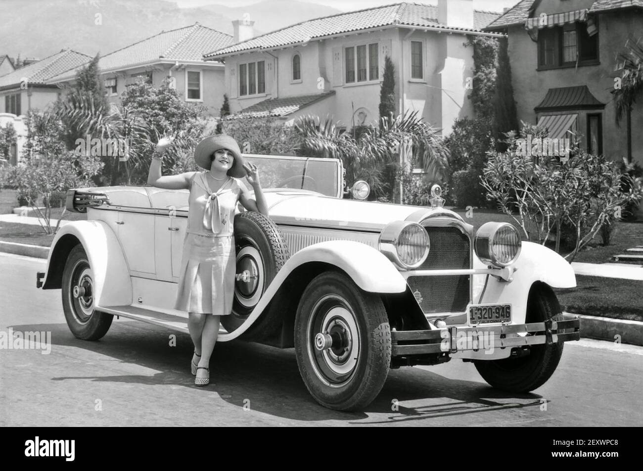 LINA BASQUETTE 1907 1994 actrice am ricaine de film avec son