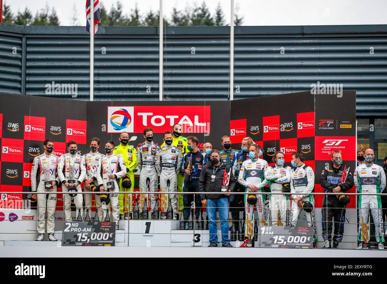 Podium : 77 Collard Rob (gbr), Machitski Leo (rus), Mitchell Sandy (gbr), Collard Ricky (gbr), Barwell Motorsport, Lamborghini Huracan GT3 Evo, 93 Froggatt Chris (gbr), hui Jonathan (hkg), Cheever Eddie (ita), Fisichella Giancarlo (ita), Sky - Tempesta Racing, Ferrari 488 GT3, 108 Mateu Clément (fra), Ricci Romano (fra), Tribaudini (ita), Stéphane Gfra, bentfra (T3) Pendant les 2020 24 heures de Spa, 3e tour de la coupe d'endurance GT World Challenge Europe et du défi International GT du 22 au 25 octobre 2020 sur le circuit de Spa-Francorchamps, à Stavel Banque D'Images