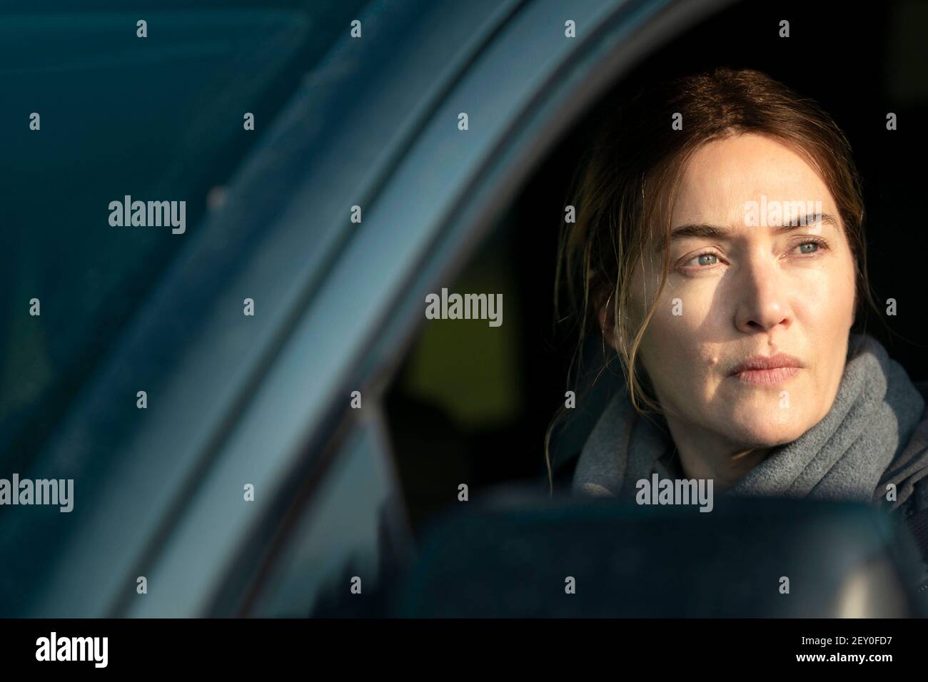 KATE WINSLET dans MARE DE EASTTOWN (2021), dirigée par CRAIG ZOBEL. Crédit : HBO / Album Banque D'Images