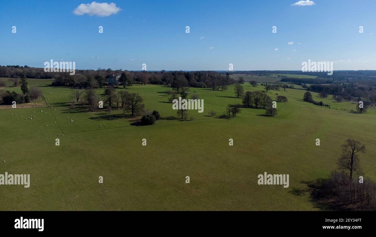 Paysages aériens de la campagne par une journée ensoleillée et claire Banque D'Images