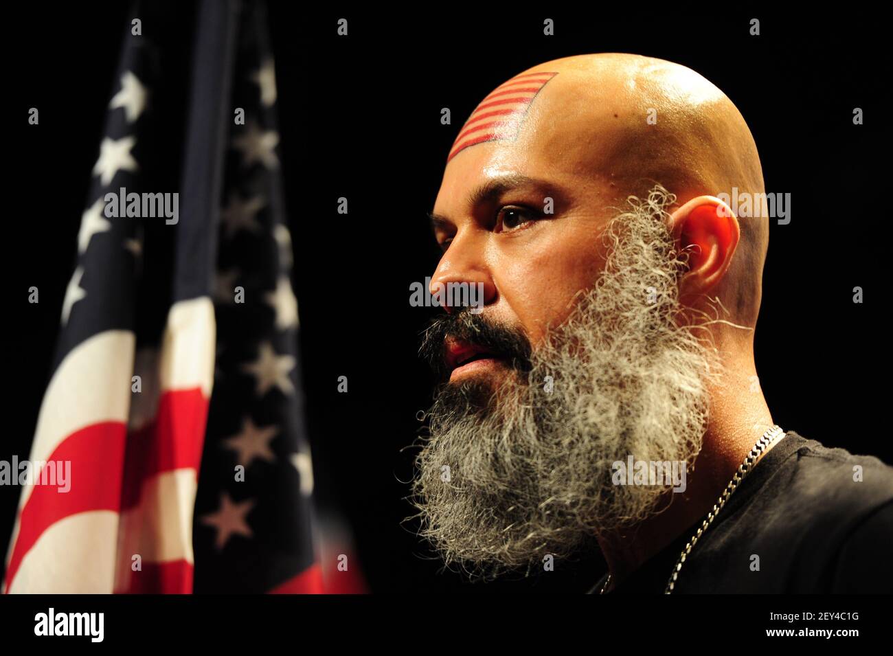 Hail Adams montre sa barbe à l'auditorium Keller lors des Championnats du monde de la barbe et de la moustache à Portland, en Oregon, le 25 octobre 2014. (Photo par: Alex Milan Tracy/Sipa USA) Banque D'Images
