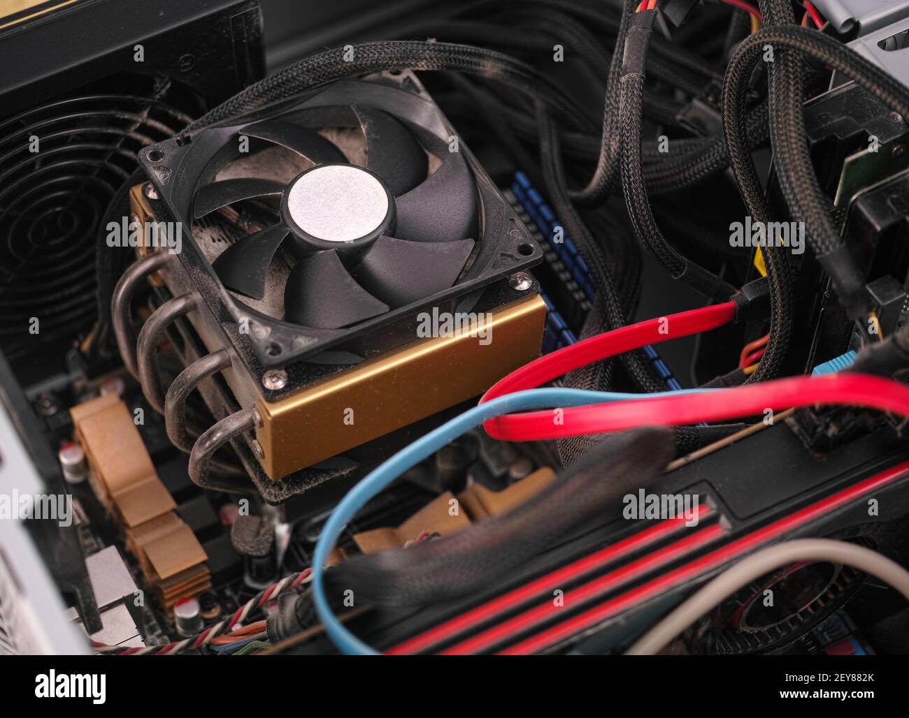 Ventilateur de cpu Banque de photographies et d'images à haute résolution -  Alamy