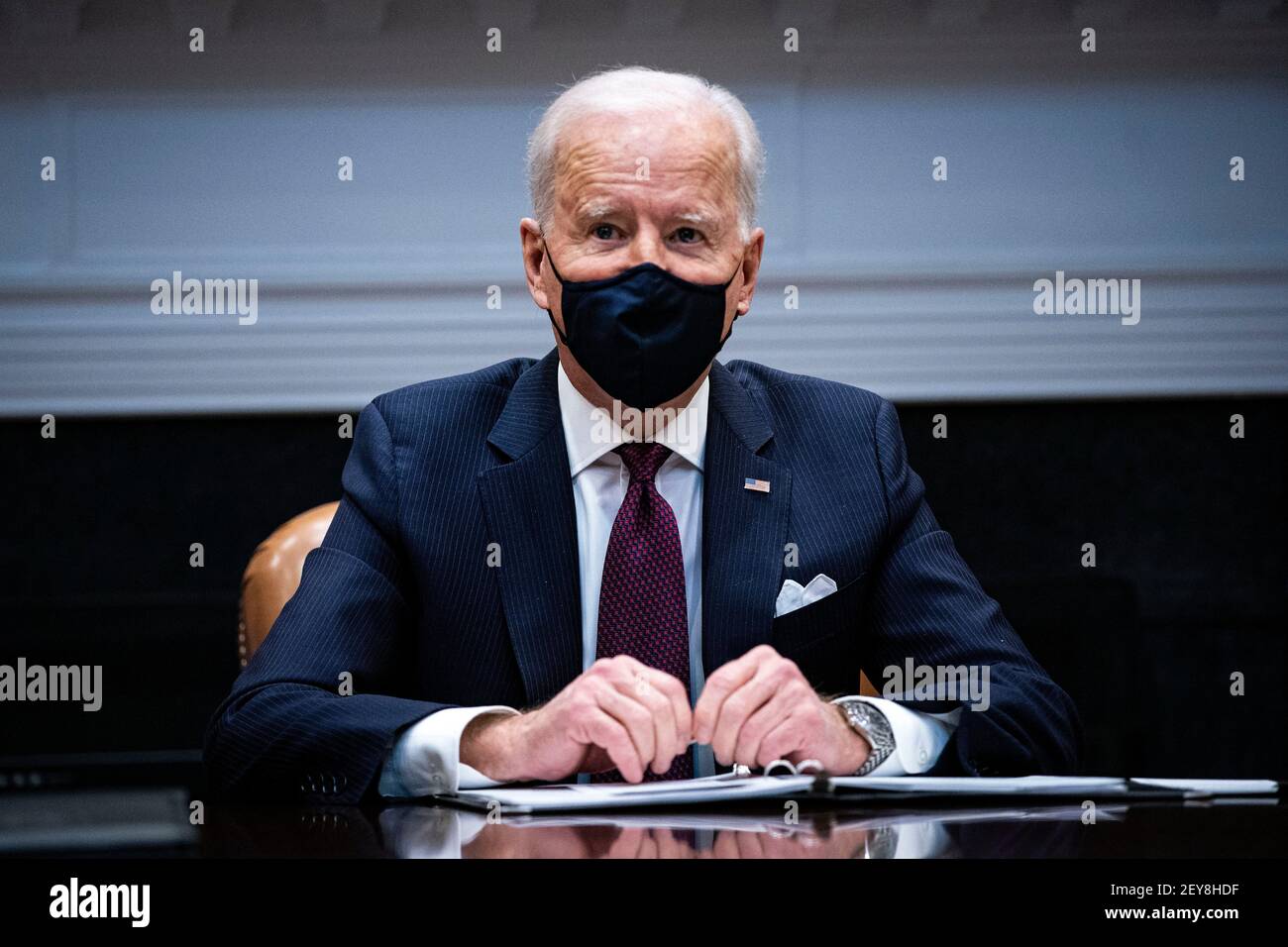 Washington, DC. 5 mars 2021. Joe Biden, président des États-Unis, parle lors d'une réunion avec la secrétaire au Trésor Janet Yellen et le vice-président Kamala Harris dans la salle Roosevelt de la Maison Blanche, le vendredi 5 mars 2021 à Washington, DC.Credit: Al Drago/Pool via CNP | usage Worldwide Credit: dpa/Alay Live News Banque D'Images