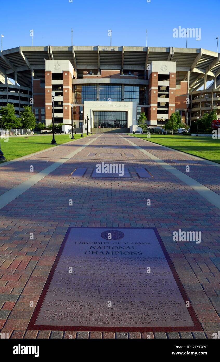 19 juin 2013. Université d'Alabama, Tuscaloosa, Alabama. Le stade Bryant-Denny, qui abrite le Crimson Tide, équipe gagnante du championnat SEC de l'université d'Alabama. (Photo de Charlie Varley/Sipa USA) Banque D'Images
