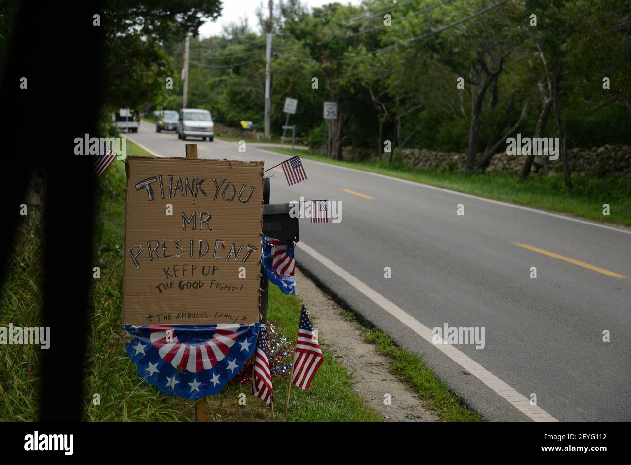 Un panneau le long de Harding Hill remercie le président Barack Obama le 18 août 2013 à West Tisbury, Massachusetts. Les Obama passent leur dernière journée sur l'île de Martha's Vineyard avant de retourner à Washington. (Photo par Darren McCollester/Pool/Sipa USA) Banque D'Images