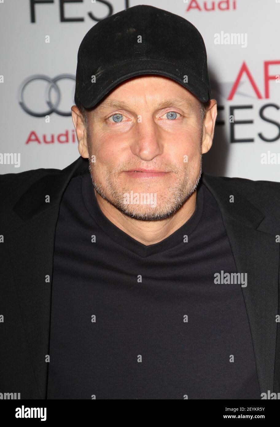 9 novembre 2013 - Hollywood, Californie - Woody Harrelson. AFI FEST 2013 présenté par Audi - première "Out of the Furnace" au TCL Chinese Theatre. Crédit photo : Kevan Brooks/AdMedia/Sipa USA Banque D'Images