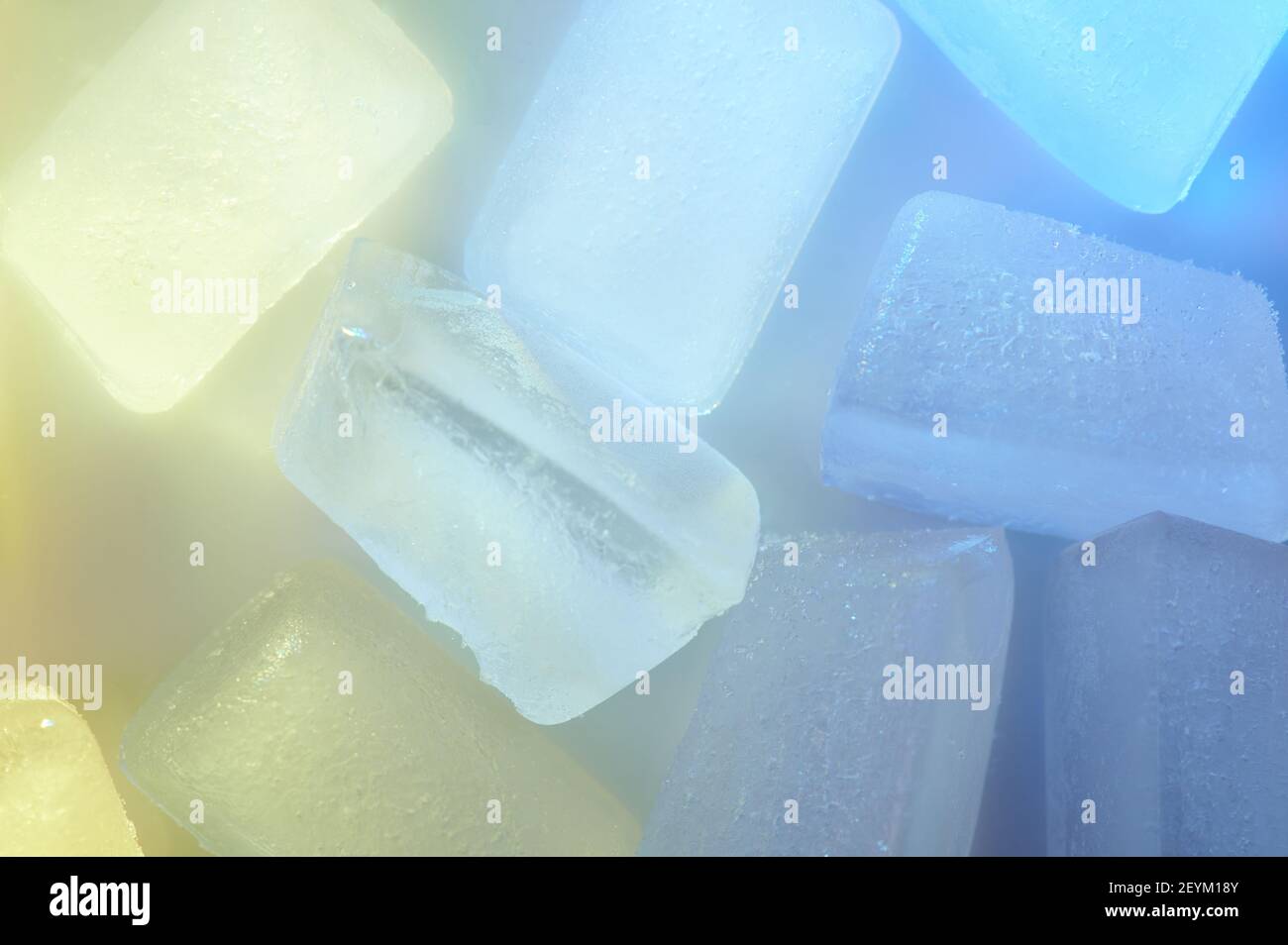 Nettoyez l'arrière-plan coloré du motif glaçons en gros plan Banque D'Images