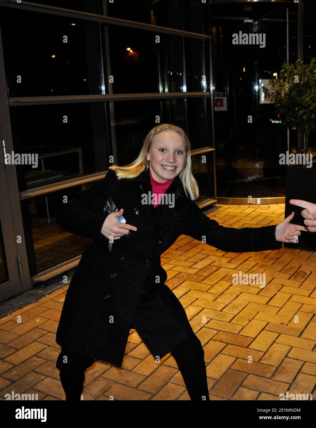 Helena Zengel BEI der Ankunft zur TV-Aufzeichnung der Talkshow 'Riverboat' im Studio 3 der Media City Leipzig. Leipzig, 05.03.2021 Banque D'Images