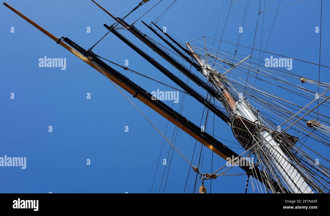 Mât et arrimage d'un voilier du XIXe siècle, avec espace pour la copie Banque D'Images