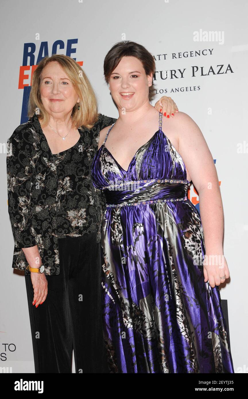 Teri Garr et sa fille Molly O'Neill. 18 mai 2012, Century City, Californie. 19e Gala annuel de la course à l'effacement de la MS au Hyatt Regency Century Plaza Hotel. Crédit photo: Giulio Marcocchi/Sipa USA. Banque D'Images