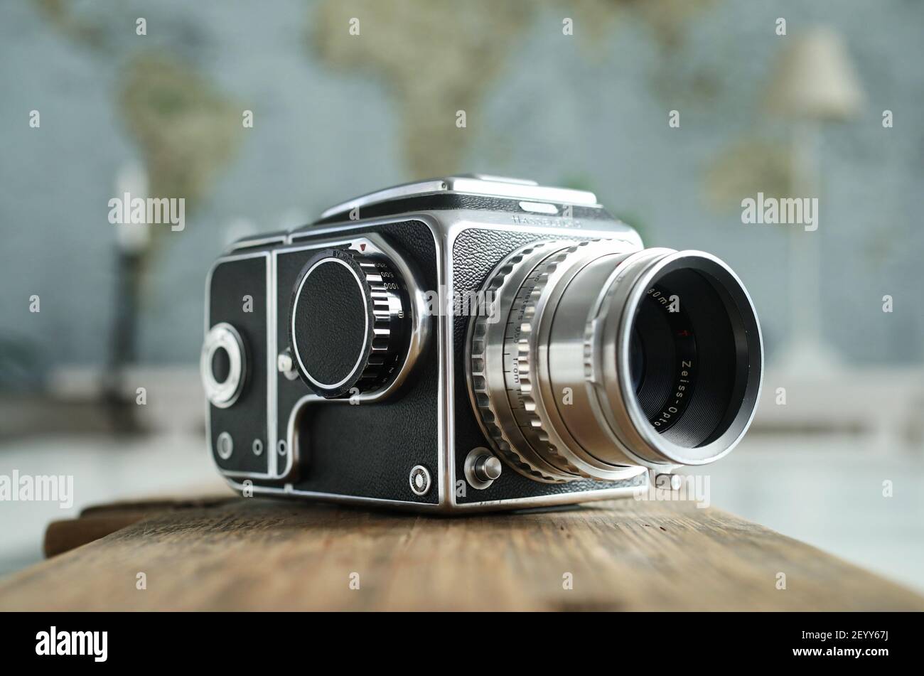 MOTALA, SUÈDE- 2 MARS 2021 : un vieux Hasselblad 1000F. Photo Jeppe Gustafsson Banque D'Images