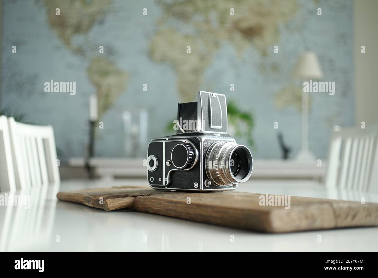 MOTALA, SUÈDE- 2 MARS 2021 : un vieux Hasselblad 1000F. Photo Jeppe Gustafsson Banque D'Images