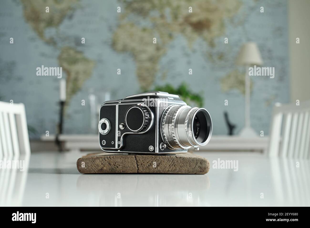 MOTALA, SUÈDE- 2 MARS 2021 : un vieux Hasselblad 1000F. Photo Jeppe Gustafsson Banque D'Images