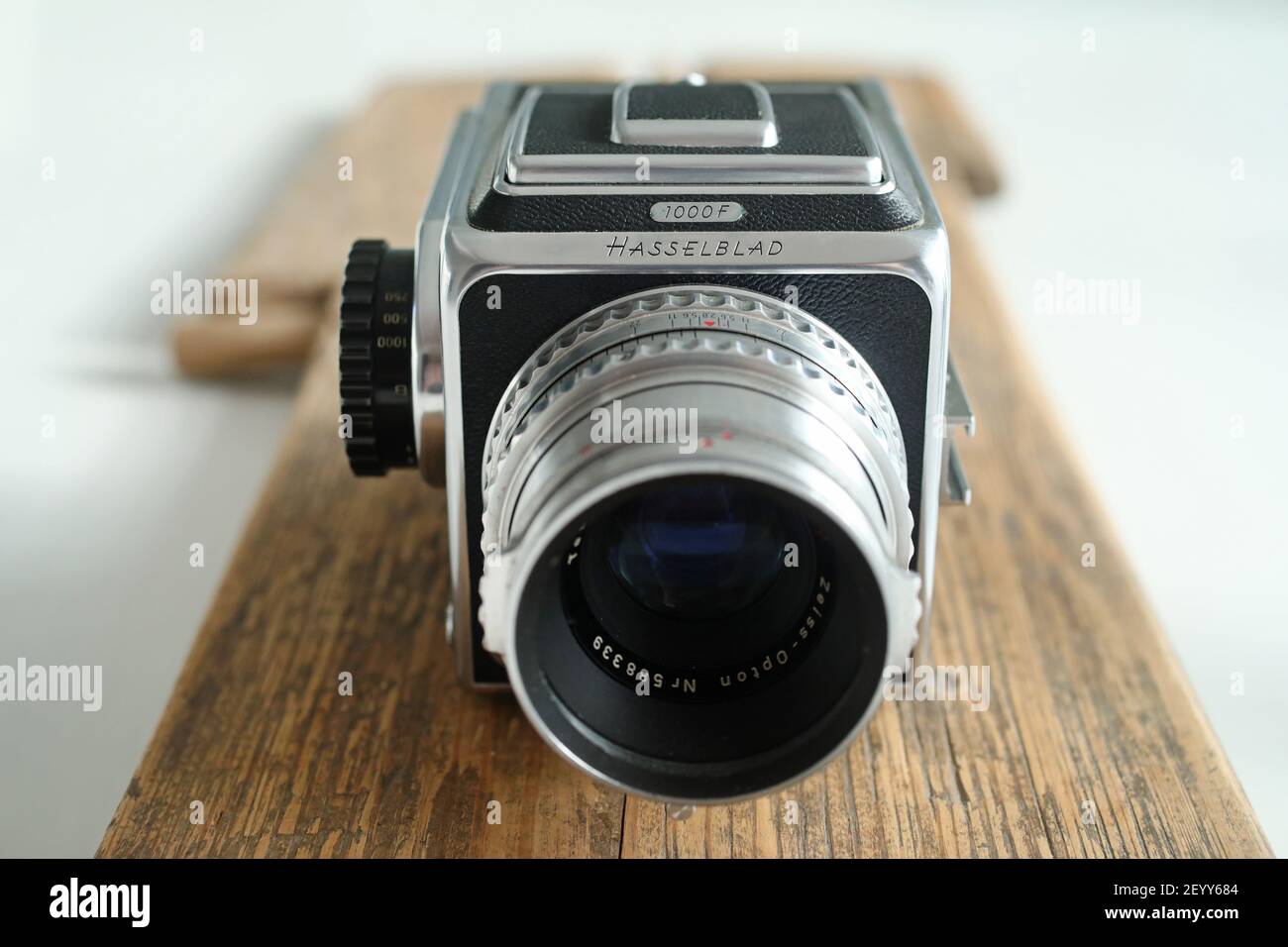 MOTALA, SUÈDE- 2 MARS 2021 : un vieux Hasselblad 1000F. Photo Jeppe Gustafsson Banque D'Images