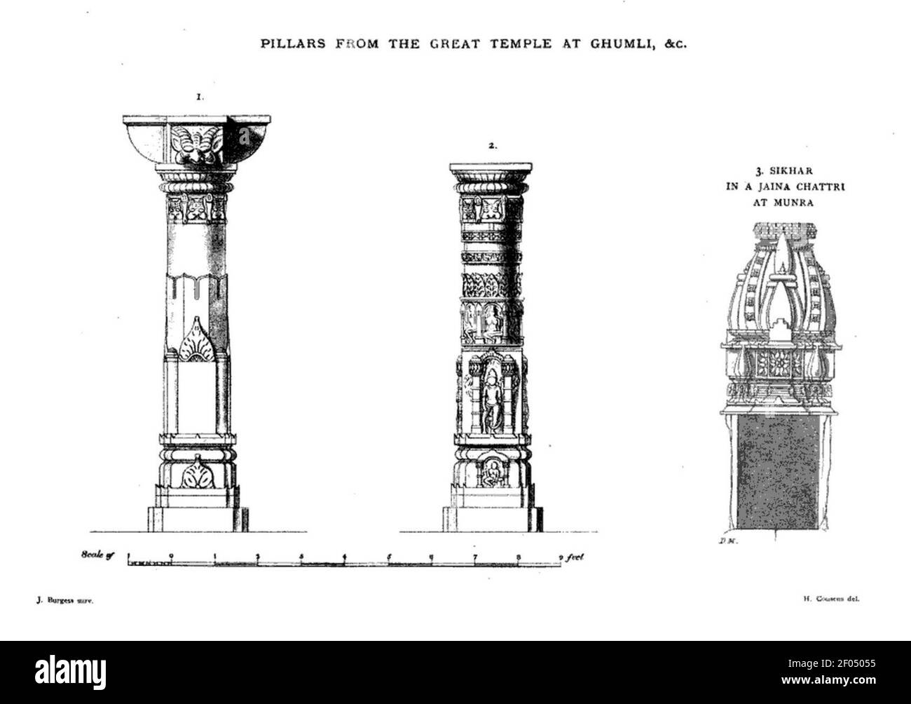 Piliers du temple hindou de Surya Ghumli Gujarat Inde, tour Sikhara dans un monument de Jaina, style Mara Gurjara. Banque D'Images