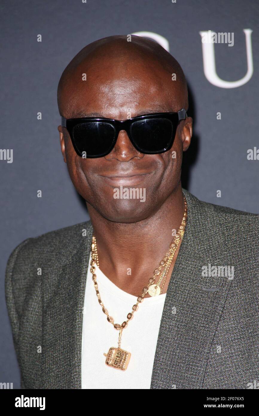 12 février 2011 - Los Angeles, CA - le phoque arrive au brunch Gucci/RocNation pré-Grammy Los Angeles, Californie. Crédit photo : Krista Kennel/Sipa Press/rocknationguccikk.022/1102130218 Banque D'Images
