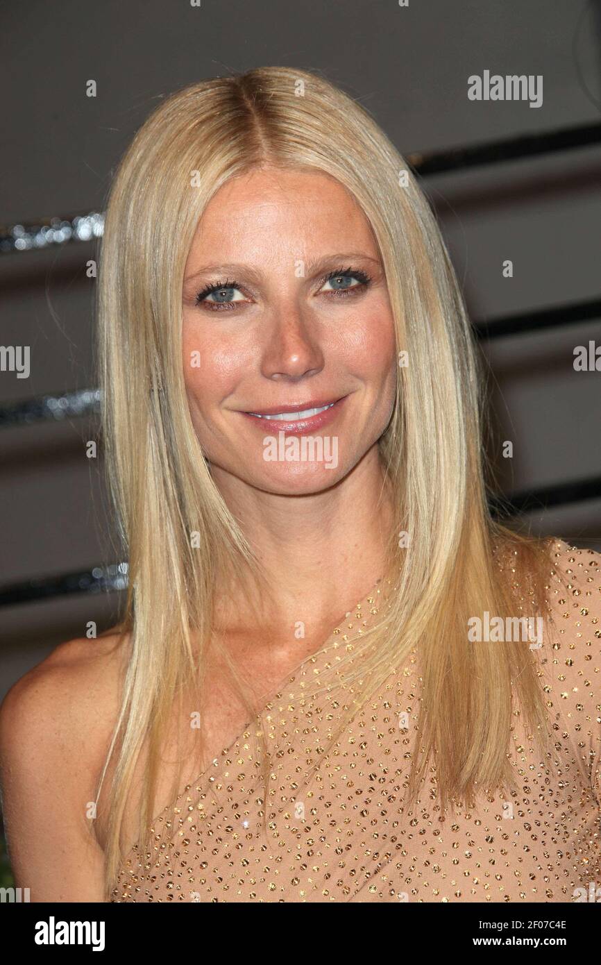 27 février 2011 - West Hollywood, Californie - Gwyneth Paltrow arrive à la Vanity Fair Oscar Party organisée par Graydon carter à l'hôtel Sunset Tower à West Hollywood. Crédit photo: Krista Kennel/Sipa Press//vanityfairoscarpartykk.135/1102281640 Banque D'Images