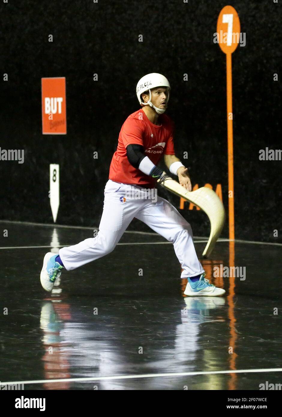 Cesta punta. Pelota sport basque. Jai-Alai Biarritz. Pays basque. France. Banque D'Images