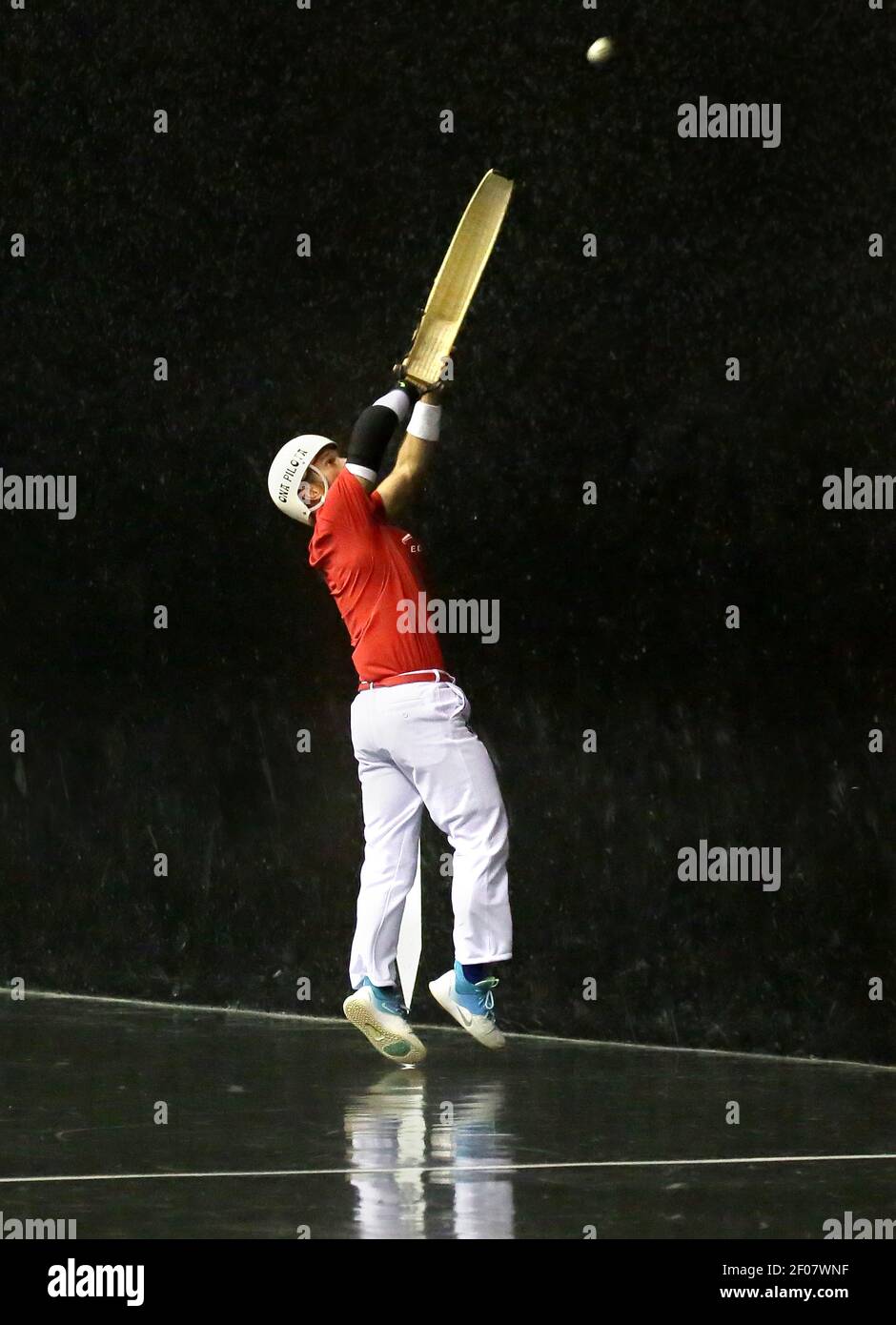 Cesta punta. Pelota sport basque. Jai-Alai Biarritz. Pays basque. France. Banque D'Images