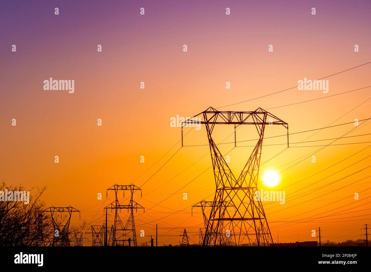 Tours électriques avec de nombreuses lignes électriques, Sunrise, Pennsylvanie, USA Banque D'Images