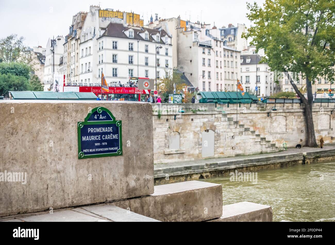 Paris Scenes #39 Promenade | Paris le quotidien | Paris Photographie de rue Banque D'Images