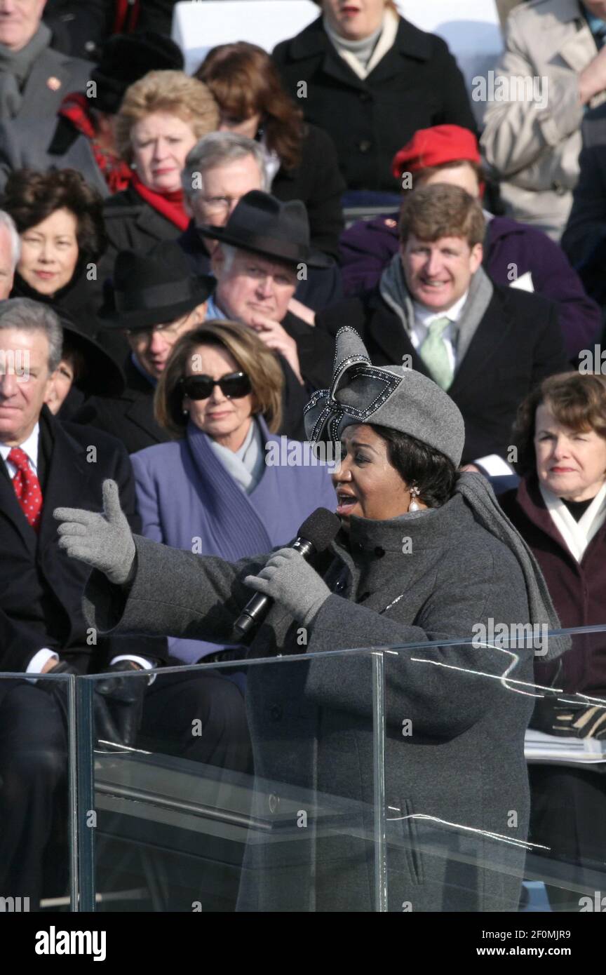 20 janvier 2009 - Washington, DC - Aretha Franklin se produit à l'inauguration de Barack Obama alors qu'il devient le 44e président des États-Unis. Crédit photo : Gary Fabiano/Sipa Press/0901210230 Banque D'Images