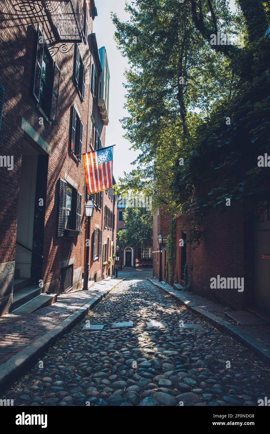 Une vue téléobjectif donnant sur une rue de la ville à Boston, ma Banque D'Images