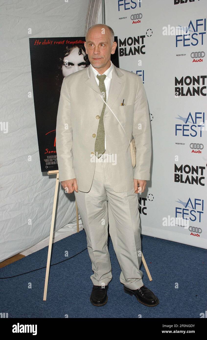 11 novembre 2005 - Hollywood, Californie - John Malkovich. AFI Fest présenté par Audi: Première mondiale de 'la Libertine' à l'Arclight Hollywood. Crédit photo: Giulio Marcocchi/Sipa Press/libertine.032/Color Space SRGB/0511121010 Banque D'Images