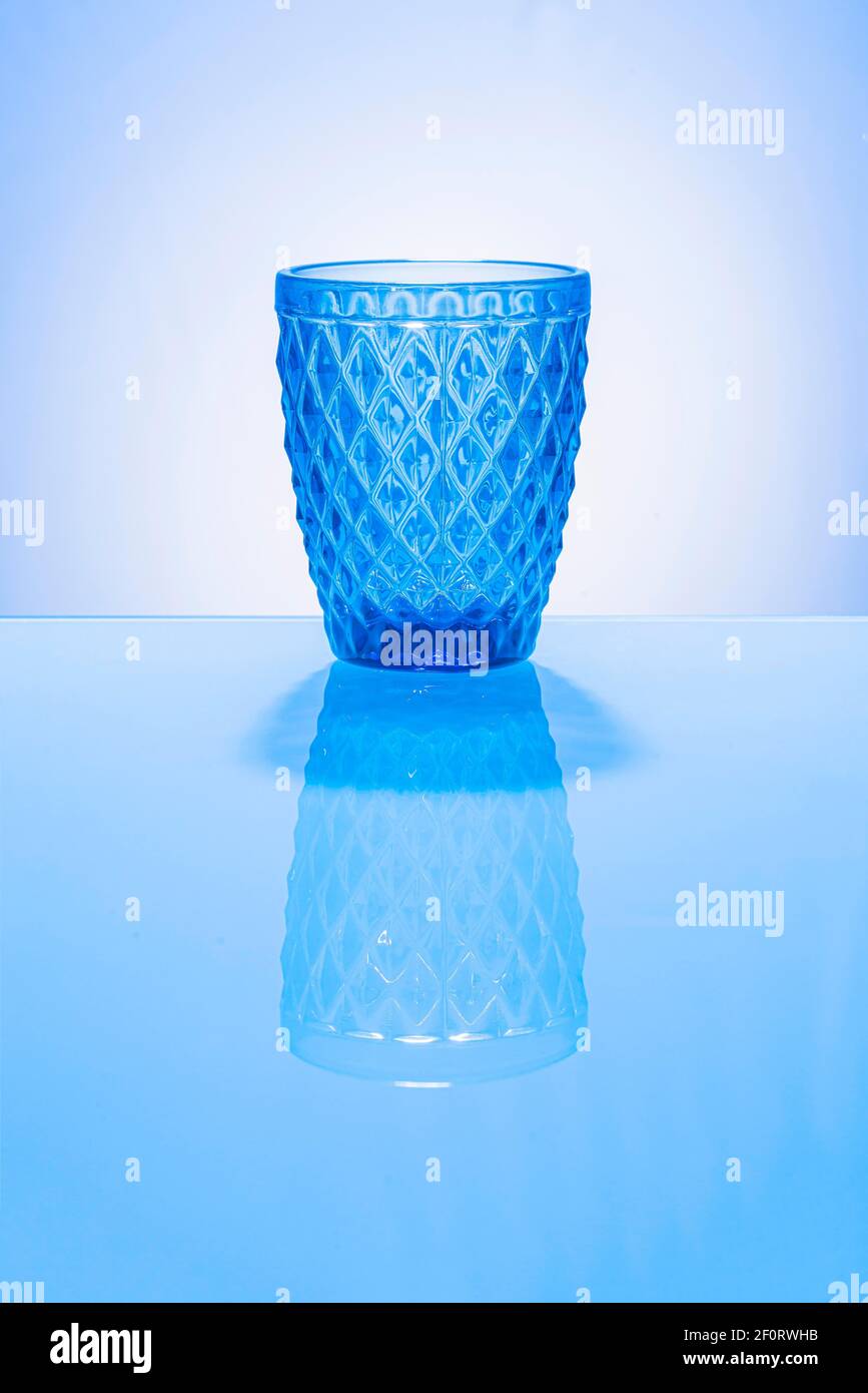 Verre à boire avec réflexion Banque D'Images