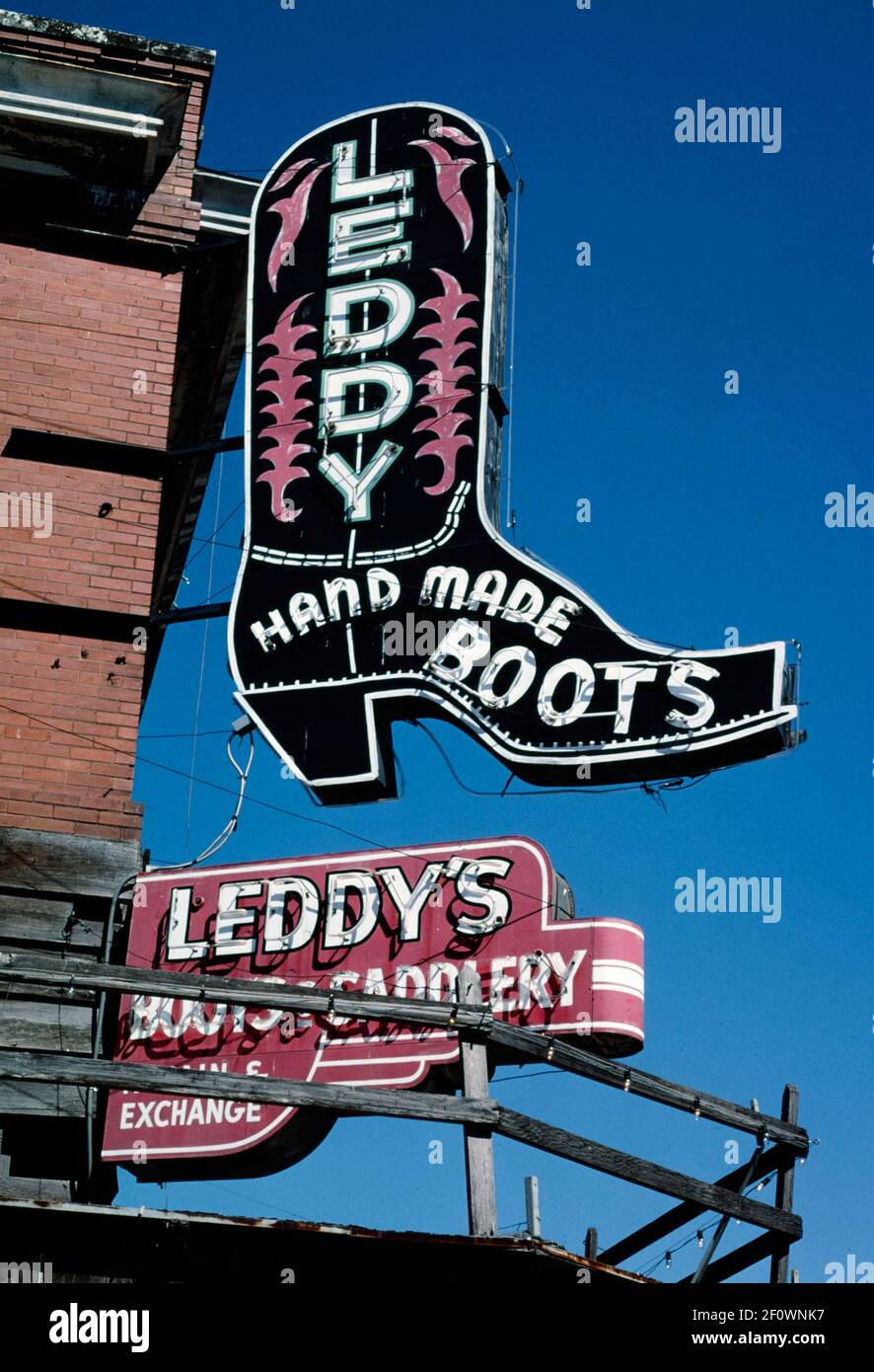 États-Unis des années 1990 - Leddy Boots signe fort Worth Texas ca. 1994 Banque D'Images États-Unis des années 1990 - Leddy Boots signe fort Worth Texas ca. 1994 Banque D'Images