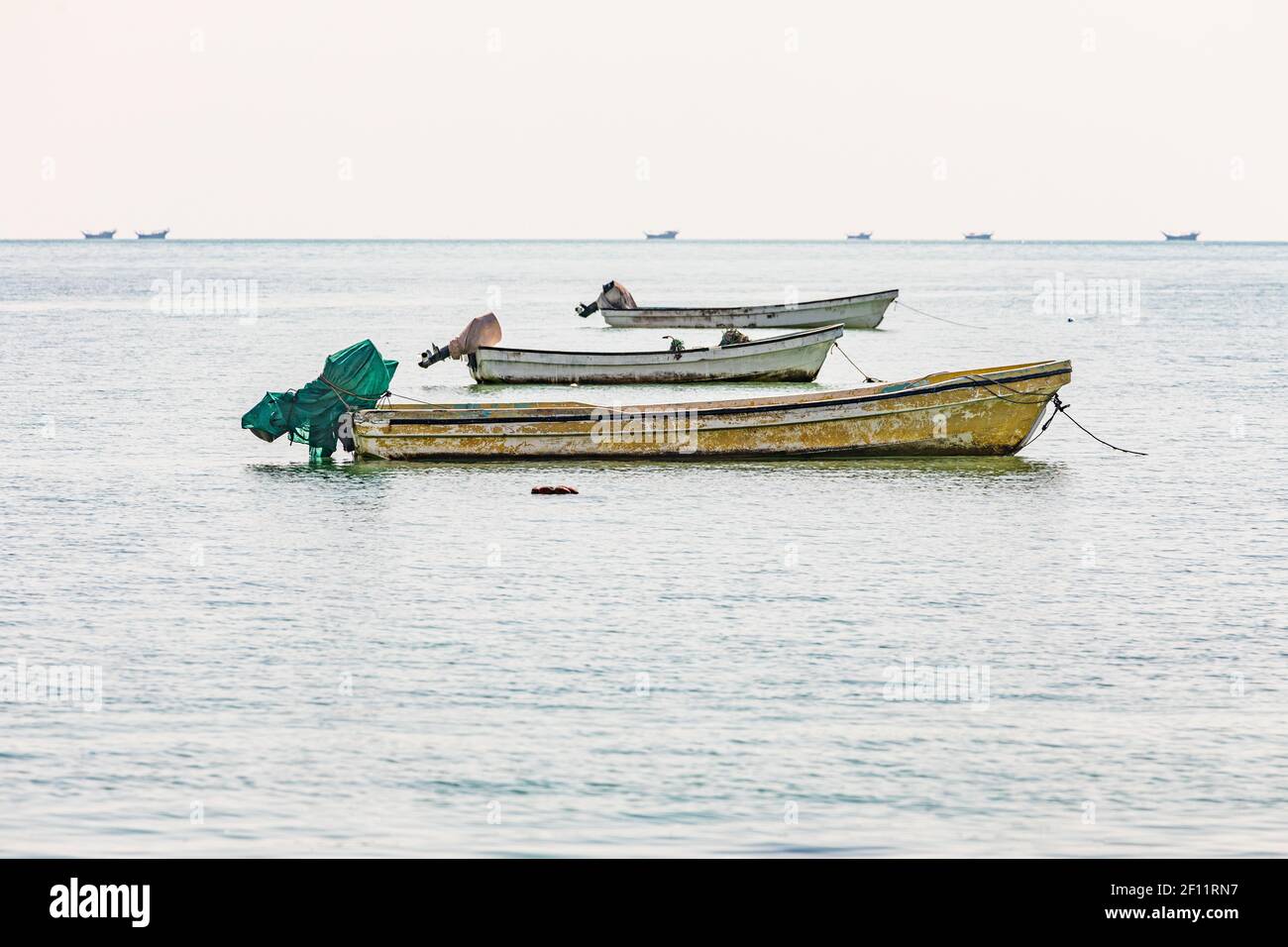 Moyen-Orient, Péninsule arabique, Oman, Al Wusta, Mahout. Bateaux de pêche sur la mer d'Oman. Banque D'Images