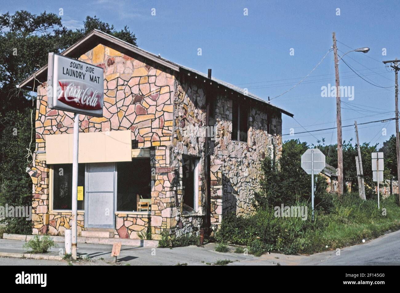 Années 1980 États-Unis - South Side Laundry Mat Pauls Valley Oklahoma ca. 1982 Banque D'Images