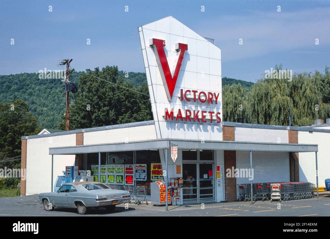 Victory Market main Street Margaretville New York ca. 1976 Banque D'Images