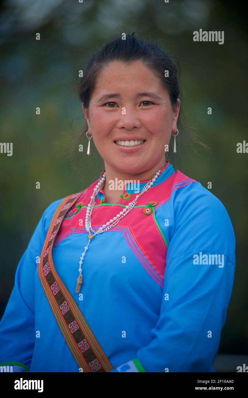 Portrait d'une femme Hmong de Sapa, province Lao Cai, nord du Vietnam Banque D'Images
