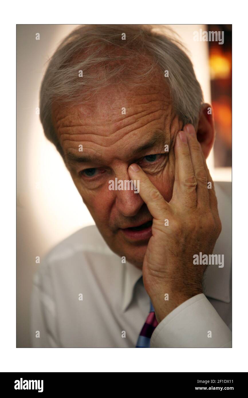 Channel 4 Newsroom et studioJon Snow et les collèges se préparent pour la soirée. Photographie de David Sandison l'indépendant Banque D'Images