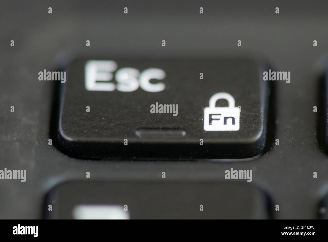 Touche d'échappement et de verrouillage de fonction sur le clavier d'un  ordinateur portable Photo Stock - Alamy