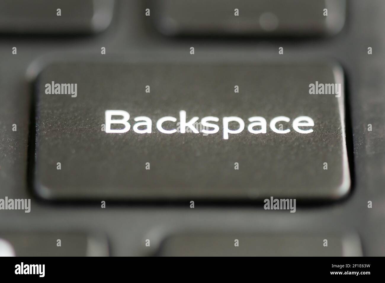 Touche Retour arrière sur le clavier d'un ordinateur portable Photo Stock -  Alamy