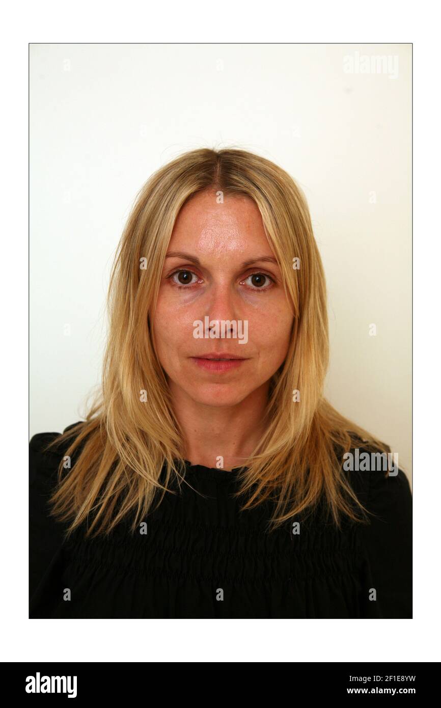 Charlotte Cripps a le premier d'une série de photoréjuvenation Traitements de la peau au laser à Harvey Nichols à Londres.photo de David Sandison l'indépendant Banque D'Images