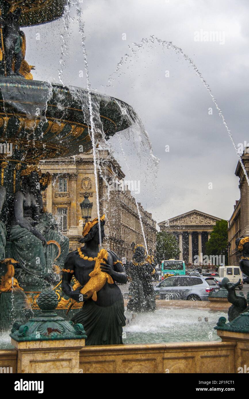 Fontaine des mers et rivières. Place de la Concorde. Paris, France. Banque D'Images