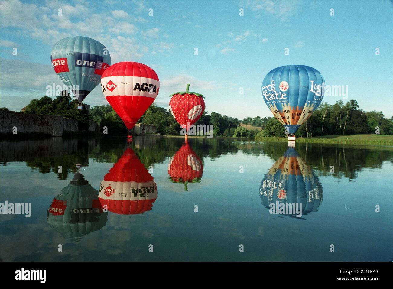Leeds castle balloons Banque de photographies et d’images à haute
