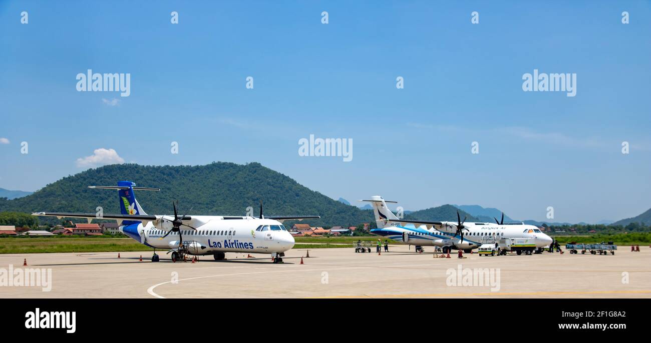 LUANG PRABANG (LAOS), MAI 28 2017, l'avion est sur une piste, l'aéroport international de Luang Prabang (Laos) Banque D'Images
