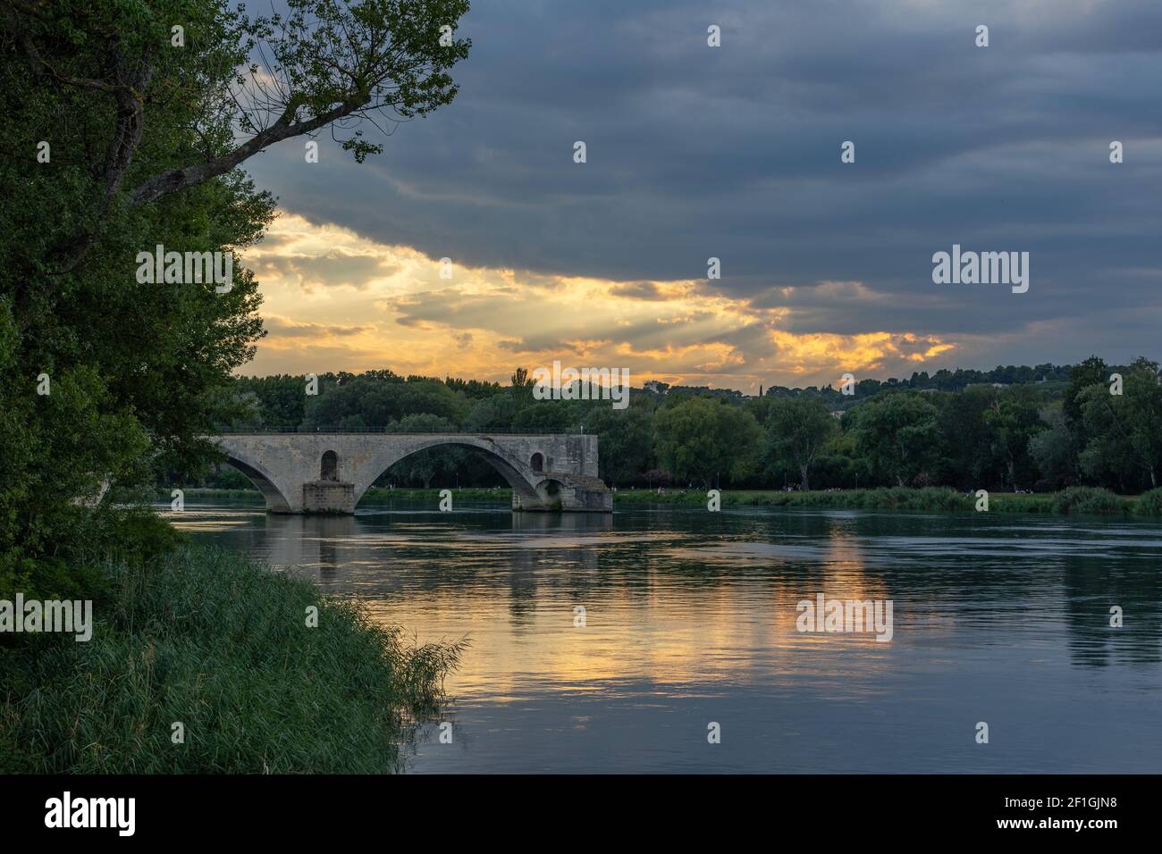 Pont Saint Benezet pont sur le rhône en Provence en France, Europe Banque D'Images