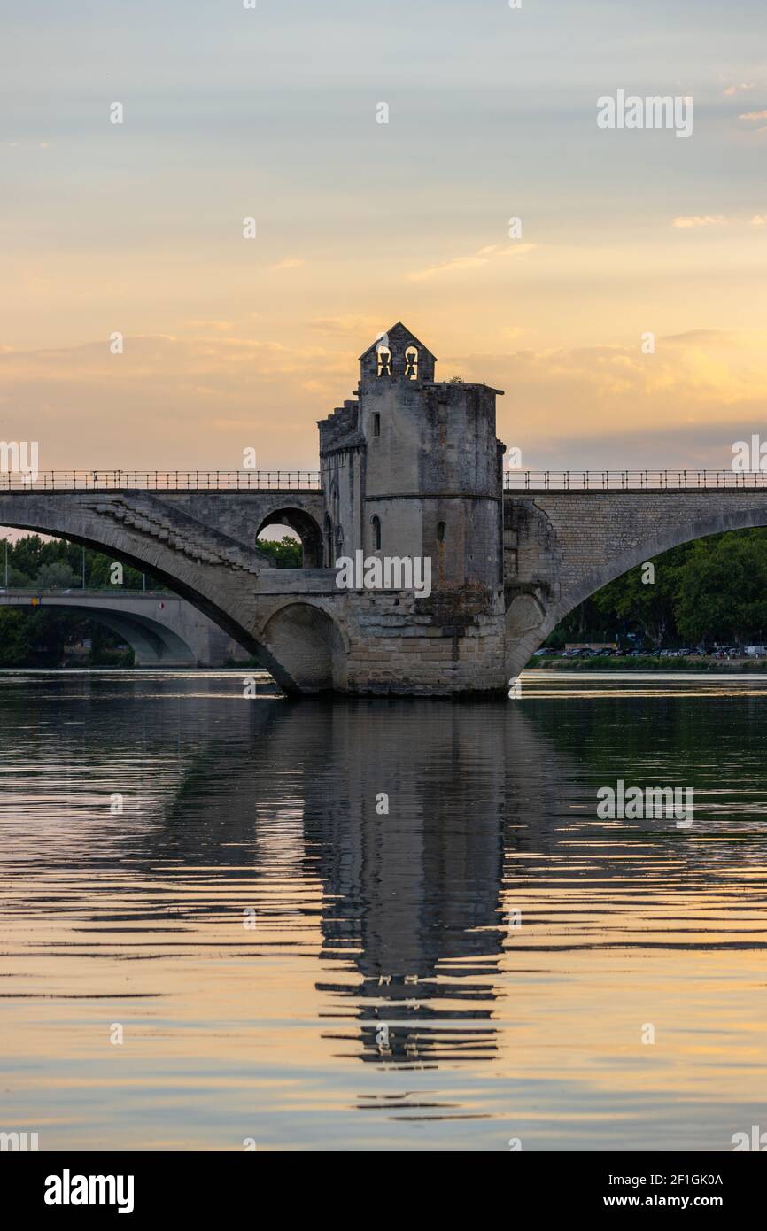 Pont Saint Benezet pont sur le rhône en Provence en France, Europe Banque D'Images